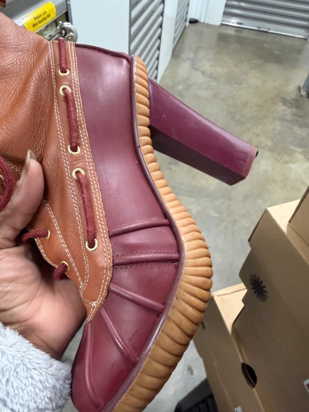 Michael Kors stylish waterproof boots - Picture 5 of 8